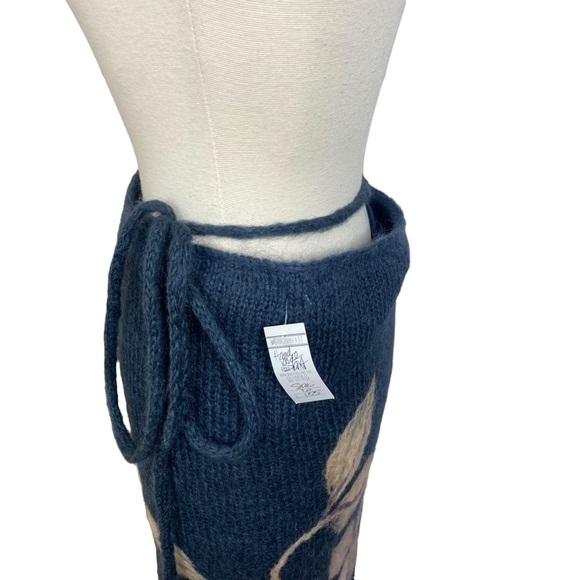 Handmade Wrap Skirt Navy And Floral - Picture 2 of 4